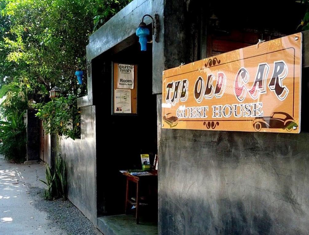 The Old Car Guesthouse Chiang Mai Esterno foto